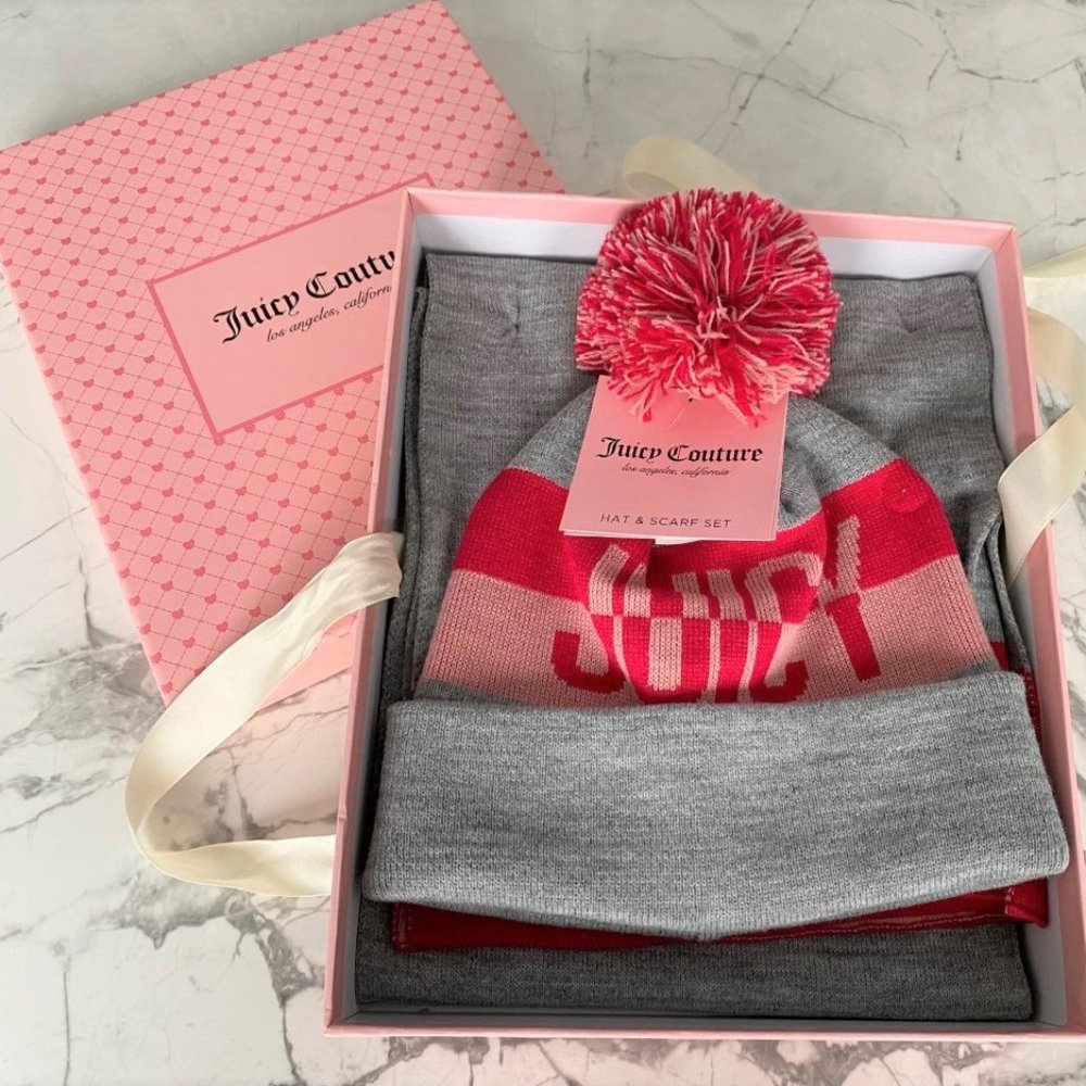Juicy Couture Pom Knit  Beanie Hat & Scarf Grey/Pink